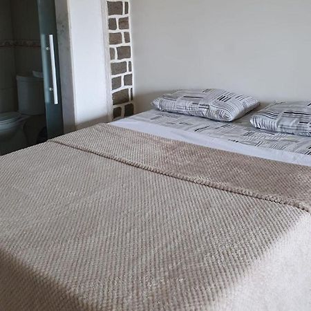 Guest House Flor De Laranjeira São Pedro da Aldeia Kamer foto